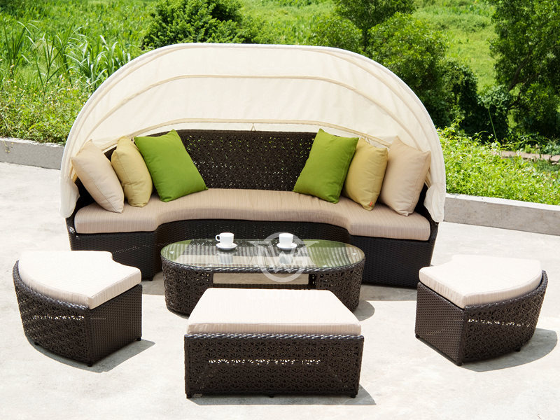 Reconfigurable Design Outdoor Rattan Daybed With Canopy