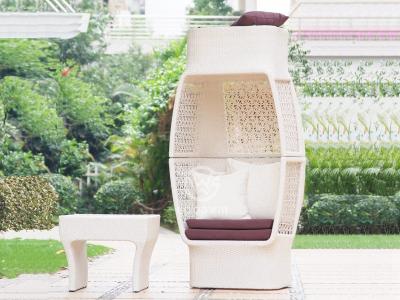 White Rattan Leisure Chairs Set For Backyard