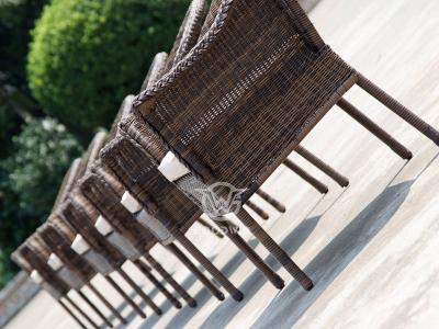 6-seat Outdoor Synthetic Rattan Dining Set With Oval Table