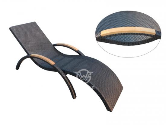 S Shaped Rattan Chaise Lounge